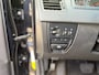 Volvo XC90 Kinetic 2.5 T 210 pk - AUTOMAAT - 7 persoons - APK 04-2027!
