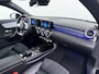 Mercedes-Benz CLA 180 Automaat AMG Business Solution Panoramadak Camera Widescreen cockpit Apple Carplay Android Auto Navi Pdc Cruise Control Stoelverwarming Privacy Glas Lmv Led DAB Licht en zichtpakket Premium pakket Dealeronderhouden 1e Eigenaar Origineel Nederlandse Auto