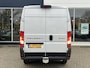 Peugeot Boxer GB 2.2 140PK BlueHDi L2H2 35 Zwaar | Navigatie | Apple Carplay & Android Auto | Verzwaarde vering | DAB+ | Climate control | Cruise control | Trekhaak