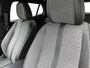 Peugeot 2008 SUV Allure Hybrid 145pk Automaat | Navigatie | Camera v+a | Climate Control | Adaptieve Cruise Control | Parkeersensoren v+a | Keyless | Dodehoeksensor | Draadloze Apple Carplay / Android Auto + telefoonlader | Digitaal instrumentenpaneel | DAB+ radio | Led koplampen | Donker getint glas | 17" lichtmetalen velgen |
