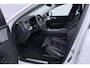 Volvo XC60 T8 Plug-in hybrid Ultra Dark | ACC | Luchtvering | Panoramadak | Massage | Bowers&Wilkins | 360° Camera | Head-Up