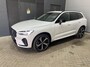 Volvo XC60 T8 Plug-in hybrid Ultra Dark | ACC | Luchtvering | Panoramadak | Massage | Bowers&Wilkins | 360° Camera | Head-Up