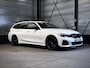 BMW 3-Serie Touring M340i xDrive | Panodak | Laser | Trekhaak | Driving Assistant Prof | 19 inch |