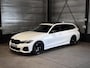 BMW 3-Serie Touring M340i xDrive | Panodak | Laser | Trekhaak | Driving Assistant Prof | 19 inch |