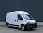 Peugeot Boxer Zwaar 2.2 HDi 140PK L2H2 3,5T I Trekhaak 3000 kg trekgewicht I Pack Techno Plus I Verzwaarde vering I Navigatie