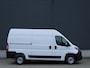 Peugeot Boxer Zwaar 2.2 HDi 140PK L2H2 3,5T I Trekhaak 3000 kg trekgewicht I Pack Techno Plus I Verzwaarde vering I Navigatie