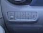 Hyundai Kona Electric EV Premium 64 kWh / SOH 100% / Dealer onderhouden / Head Up Display / CCS snelladen / Stuur- & Stoelverwarming / Warmtepomp / Achteruitrijcamera / Adaptief cruise control / Keyless Entry/Start / Apple Carplay Android Auto /