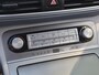 Hyundai Kona Electric EV Premium 64 kWh / SOH 100% / Dealer onderhouden / Head Up Display / CCS snelladen / Stuur- & Stoelverwarming / Warmtepomp / Achteruitrijcamera / Adaptief cruise control / Keyless Entry/Start / Apple Carplay Android Auto /