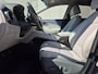 Hyundai Kona Electric EV Premium 64 kWh / SOH 100% / Dealer onderhouden / Head Up Display / CCS snelladen / Stuur- & Stoelverwarming / Warmtepomp / Achteruitrijcamera / Adaptief cruise control / Keyless Entry/Start / Apple Carplay Android Auto /