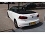 Volkswagen Golf Cabriolet 1.4 TSI Automaat! Stoelverwarming/Cruise control/Climate control/Navigatie/Parkeer assistent/Vermoeidheids herkenning 2E PINKSTERDAG GEOPEND VAN 12:00 TOT 17:00 (ROTTERDAM&HELLEVOETSLUIS)