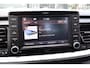 Kia Stonic 1.0 T-GDi DynamicLine Achteruitrijcamera/Apple carplay/Navigatie/Cruise control/DAB/Airco 2E PINKSTERDAG GEOPEND VAN 12:00 TOT 17:00 (ROTTERDAM&HELLEVOETSLUIS)