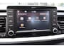 Kia Stonic 1.0 T-GDi DynamicLine Achteruitrijcamera/Apple carplay/Navigatie/Cruise control/DAB/Airco 2E PINKSTERDAG GEOPEND VAN 12:00 TOT 17:00 (ROTTERDAM&HELLEVOETSLUIS)