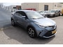 Toyota C-HR / C-HR+ 1.8 Hybrid Business Plus Stoelverwarming/Achteruitrijcamera/JBL Audio/Navigatie/DAB/Bluetooth/Climate control/18 inch Licht metaal 2E PINKSTERDAG GEOPEND VAN 12:00 TOT 17:00 (ROTTERDAM&HELLEVOETSLUIS)