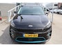 Kia Niro EV e-Niro DynamicPlusLine 64 kWh Dealeronderhouden! Achteruitrijcamera/Apple carplay/Adaptieve cruise control/Lane assist/Stoelverwarming/Stuurverwarming/DAB/Navigatie 2E PINKSTERDAG GEOPEND VAN 12:00 TOT 17:00 (ROTTERDAM&HELLEVOETSLUIS)