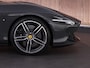 Ferrari Roma Spider 3.9 V8 |BTW|PPF|Grigio Scuro|360 camera|carbon int.|memory|Quilted seats|Apple Carplay|carbon stuur|20" lichtmetalen velgen|