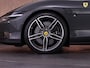 Ferrari Roma Spider 3.9 V8 |BTW|PPF|Grigio Scuro|360 camera|carbon int.|memory|Quilted seats|Apple Carplay|carbon stuur|20" lichtmetalen velgen|