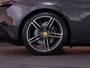 Ferrari Roma Spider 3.9 V8 |BTW|PPF|Grigio Scuro|360 camera|carbon int.|memory|Quilted seats|Apple Carplay|carbon stuur|20" lichtmetalen velgen|