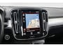 Volvo XC40 1.5 T5 Recharge pro Camera | PDC | Elektrische kofferbak | Navigatie | Voorruitverwarming | Adaptive cruise control