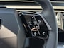 Peugeot e-5008 GT 73 kWh | Trekhaak | Parkeercamera/-sensoren | Elektrische kofferklep | Keyless Entry/Start | Stoelverwarming/-massage | Alcantara | Elektrische stoelen met geheugen | Climate Control |