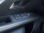 Peugeot e-5008 GT 73 kWh | Trekhaak | Parkeercamera/-sensoren | Elektrische kofferklep | Keyless Entry/Start | Stoelverwarming/-massage | Alcantara | Elektrische stoelen met geheugen | Climate Control |