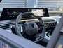 Peugeot e-5008 GT 73 kWh | Trekhaak | Parkeercamera/-sensoren | Elektrische kofferklep | Keyless Entry/Start | Stoelverwarming/-massage | Alcantara | Elektrische stoelen met geheugen | Climate Control |