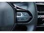 Peugeot 2008 1.2 100PK ALLURE | DRAADLOZE APPLE CARPLAY/ANDROID AUTO | PARKEERSENSOREN VOOR + ACHTER | CRUISE CONTROL | DAB+ RADIO | CLIMATE CONTROL | 17" LICHTMETALEN VELGEN |