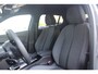 Peugeot 2008 1.2 100PK ALLURE | DRAADLOZE APPLE CARPLAY/ANDROID AUTO | PARKEERSENSOREN VOOR + ACHTER | CRUISE CONTROL | DAB+ RADIO | CLIMATE CONTROL | 17" LICHTMETALEN VELGEN |