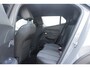 Peugeot 2008 1.2 100PK ALLURE | DRAADLOZE APPLE CARPLAY/ANDROID AUTO | PARKEERSENSOREN VOOR + ACHTER | CRUISE CONTROL | DAB+ RADIO | CLIMATE CONTROL | 17" LICHTMETALEN VELGEN |