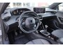 Peugeot 2008 1.2 100PK ALLURE | DRAADLOZE APPLE CARPLAY/ANDROID AUTO | PARKEERSENSOREN VOOR + ACHTER | CRUISE CONTROL | DAB+ RADIO | CLIMATE CONTROL | 17" LICHTMETALEN VELGEN |