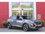 Peugeot 2008 1.2 100PK ALLURE | DRAADLOZE APPLE CARPLAY/ANDROID AUTO | PARKEERSENSOREN VOOR + ACHTER | CRUISE CONTROL | DAB+ RADIO | CLIMATE CONTROL | 17" LICHTMETALEN VELGEN |