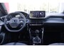 Peugeot 2008 1.2 100PK ALLURE | DRAADLOZE APPLE CARPLAY/ANDROID AUTO | PARKEERSENSOREN VOOR + ACHTER | CRUISE CONTROL | DAB+ RADIO | CLIMATE CONTROL | 17" LICHTMETALEN VELGEN |