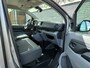 Peugeot Expert 1.5HDI 100 3-Persoons Trekhaak Navi Euro 6 Airco Apple Carplay Android Auto Cruise Control Bluetooth Pdc Premium Betonplex Vloer Wandbetimmering Schuifdeur 1.800KG Trekgewicht