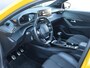 Peugeot 208 1.2 100pk GT-Line | Stoelverwarming | Lichtmetalen velgen | Navigatie | Parkeersensoren rondom + Achterruitrijcamera |