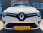 Renault Clio Estate 0.9 TCe Zen met navigatie en bluetooth telefoon / media en cruise controle en airco