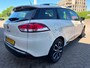 Renault Clio Estate 0.9 TCe Zen met navigatie en bluetooth telefoon / media en cruise controle en airco