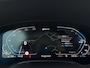 BMW 5-Serie Touring 530e xDrive M-Sport | Trekhaak | 360 | Elektrische stoelen | Shadow Line | Sfeerverlichting | Carplay | Memory