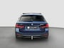 BMW 5-Serie Touring 530e xDrive M-Sport | Trekhaak | 360 | Elektrische stoelen | Shadow Line | Sfeerverlichting | Carplay | Memory