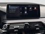 BMW 5-Serie Touring 530e xDrive M-Sport | Trekhaak | 360 | Elektrische stoelen | Shadow Line | Sfeerverlichting | Carplay | Memory