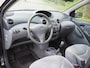Toyota Yaris 1.0-16V VVT-i Sol