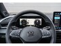 Volkswagen T-Roc 1.5 eTSI 150pk DSG R-Line First Edition | Panoramadak | Trekhaak | 20" Velgen | Harman Kardon