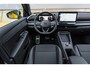 Volkswagen T-Roc 1.5 eTSI 150pk DSG R-Line First Edition | Panoramadak | Trekhaak | 20" Velgen | Harman Kardon