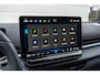 Volkswagen T-Roc 1.5 eTSI 150pk DSG R-Line First Edition | Panoramadak | Trekhaak | 20" Velgen | Harman Kardon