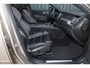 Volvo XC60 2.0 T6 Plug-in hybrid AWD Plus Dark Long Range | Zwenkbare trekhaak | Panorama dak | Adaptieve cruise | Memory | Blis |