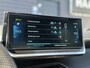 Peugeot e-208 EV GT Pack 50 kWh | Adaptive Cruise Control | Climate Control | Apple Carplay/Android Auto | Navigatie | Full LED | Alcantara | Parkeercamera/-sensoren | Keyless Entry/Start | Sfeerverlichting | DAB | Dealer onderhouden |