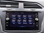Volkswagen Tiguan 1.4 TSI eHybrid Life Automaat - Trekhaak - ACC - Navigatie - LED - Camera - Achterklep elektrisch - Climatronic