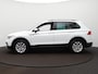 Volkswagen Tiguan 1.4 TSI eHybrid Life Automaat - Trekhaak - ACC - Navigatie - LED - Camera - Achterklep elektrisch - Climatronic