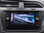 Volkswagen Tiguan 1.4 TSI eHybrid Life Automaat - Trekhaak - ACC - Navigatie - LED - Camera - Achterklep elektrisch - Climatronic