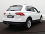 Volkswagen Tiguan 1.4 TSI eHybrid Life Automaat - Trekhaak - ACC - Navigatie - LED - Camera - Achterklep elektrisch - Climatronic