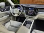 Volvo XC60 2.0 T6 Plug-in hybrid AWD Ultimate Dark | Full Option! | SOH 100% | Trekhaak | Luchtvering | Massage | Pilot Assist