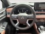 Mitsubishi Outlander 2.4 PHEV Instyle+ | Schuif-/kanteldak | Bruinleren bekleding | Head up display | Apple Carplay/ Android auto | stoel verwarming/ verkloeling | Massagestoelen |